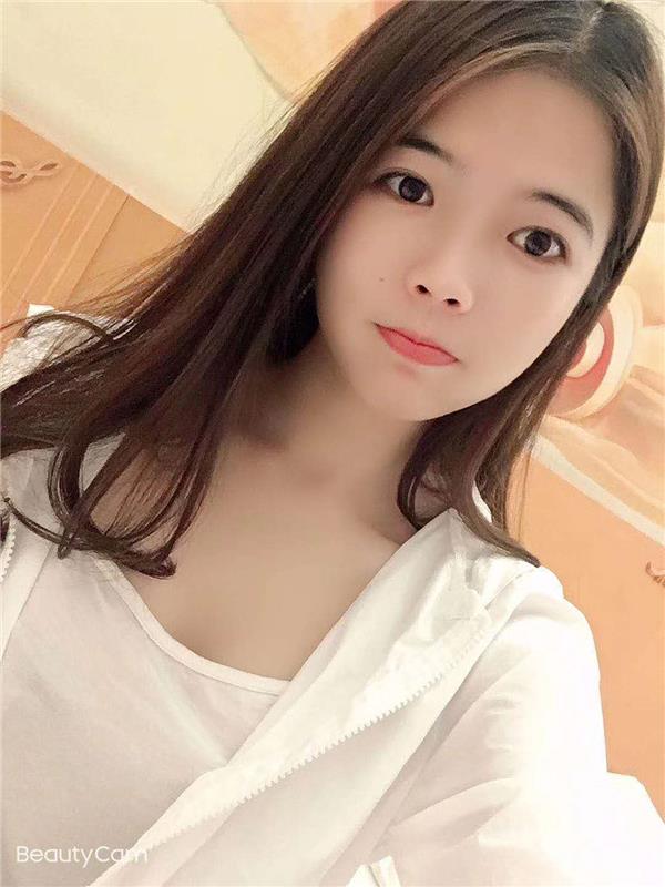 深圳19岁性感美女,特骚,很有女朋友的感觉